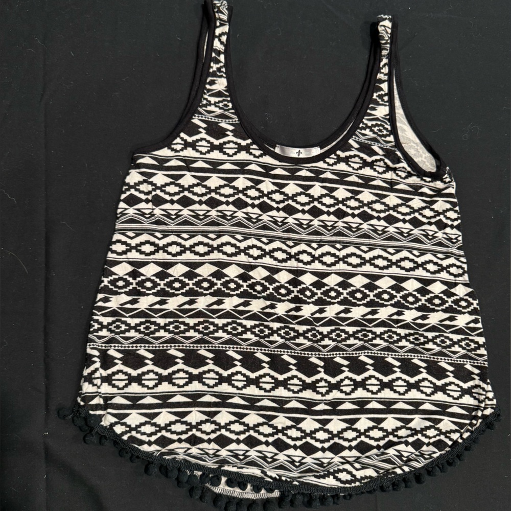 4/$15 Blu Planet Black and White Geometric Cropped Tank with Pom Pom Trim